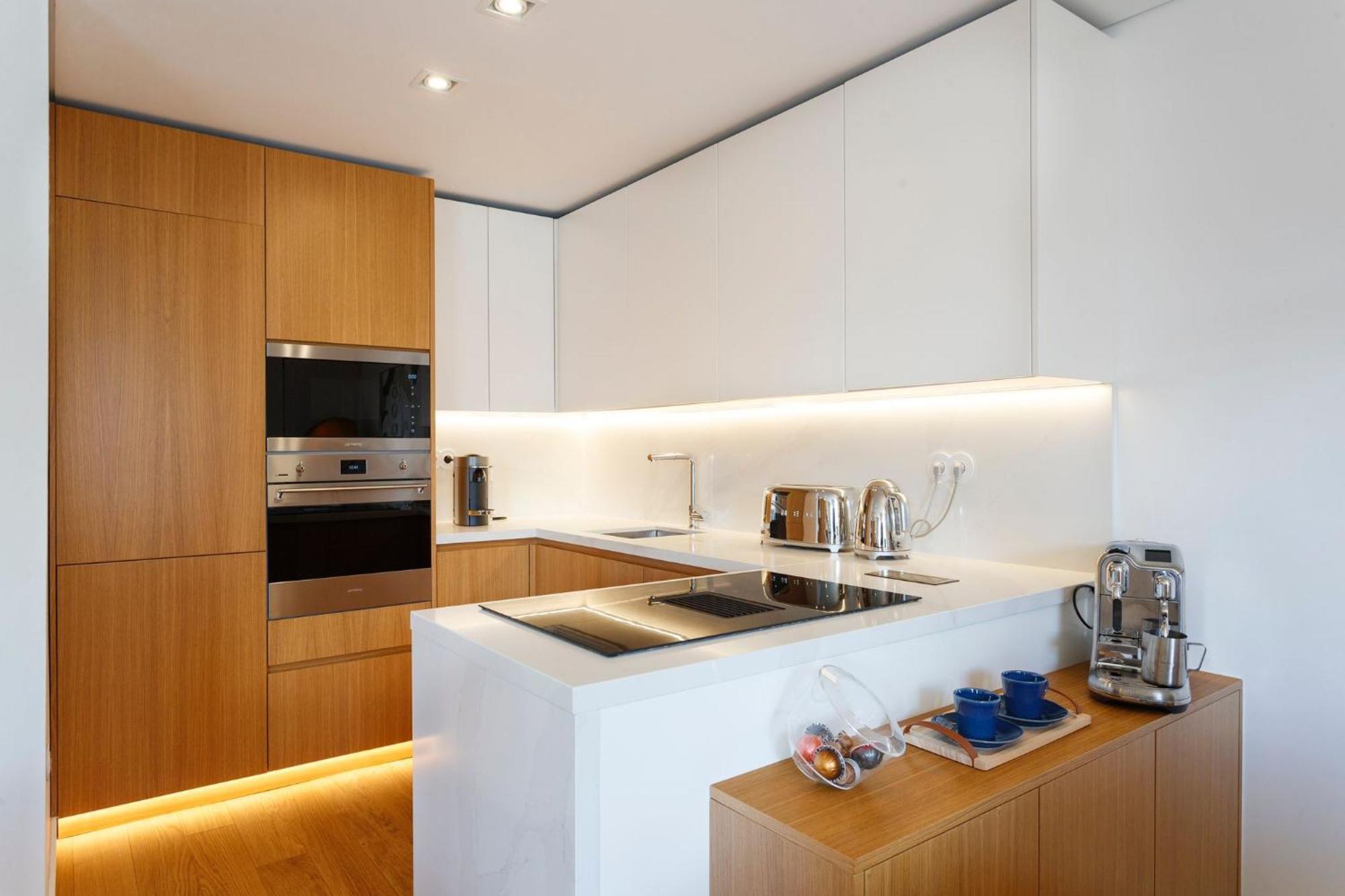Luxury Suite With Balcony And Shared Accommodation In The Parque Eduardo VII Area Lisbon Exterior photo